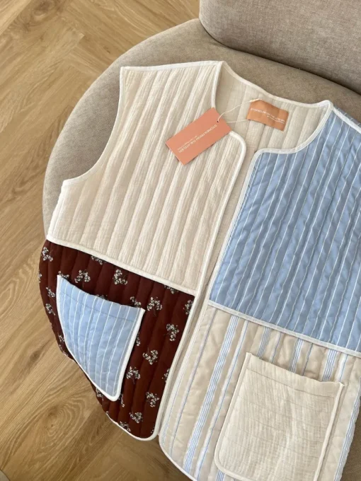Stories From The Atelier Spring Love Vest White/Blue/Brown